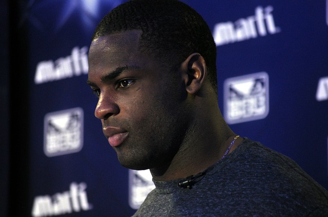 辽宁男篮11分大胜！杨鸣拒绝爆冷，布朗21分爆发，威尔斯21分